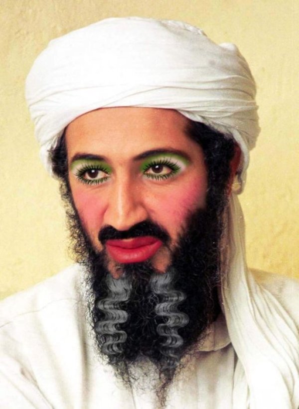 И Осама бен Ладен - като "Булката на Франкенщайн". Снимка: Предраг Аздейкович/В92&nbsp;