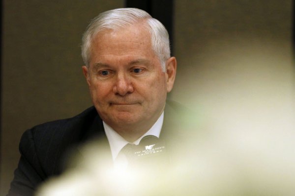 Министърът на отбраната на САЩ Робърт Гейтс говори по време на срещата си с президента на Китай Ху Дзинтао в китайската столица Пекин. Гейтс е на посещение в Китай, а Ху Дзинтао трябва да посети САЩ на 19 януари, за да се срещне с Барак Обама. Снимка: Getty Images/Guliver Photos