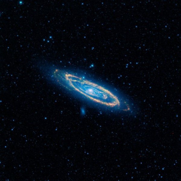 Галактиката Андромеда. Снимка: NASA/JPL-Caltech/UCLA