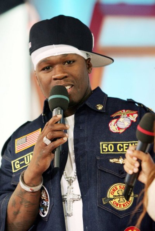 50 Cent в студиото на MTV в Ню Йорк през 2005 г. Снимка: Getty Images/Guliver Photos
