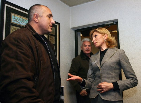 След шумното фиаско на опита й да стане еврокомисар, Румяна Желева отстъпи пред тактичния натиск от ЕС и оттегли кандидатурата си, а заедно с това подаде и оставка като външен министър. Снимка: Булфото