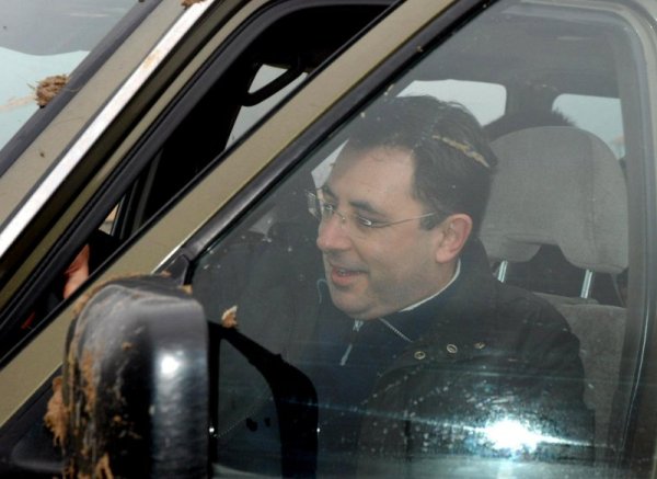 Сега да слезе доброволно от управлението на държавната машина пожела и Александър Цветков. Снимка: Булфото