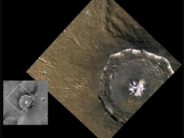 Кратер на Меркурий. 
Снимка: NASA/Johns Hopkins University Applied Physics Laboratory/Carnegie Institution of Washington