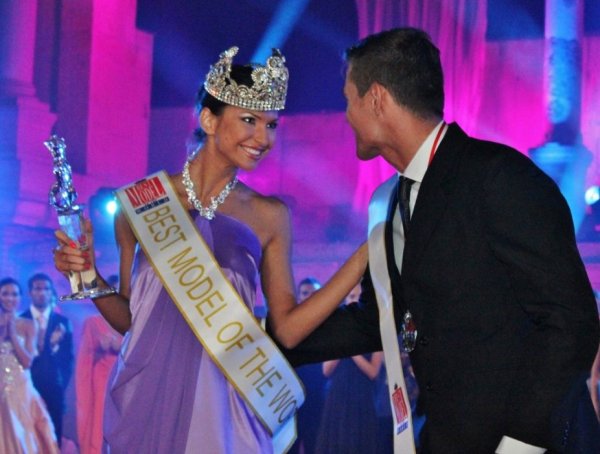 Снимка: Best Model of the World