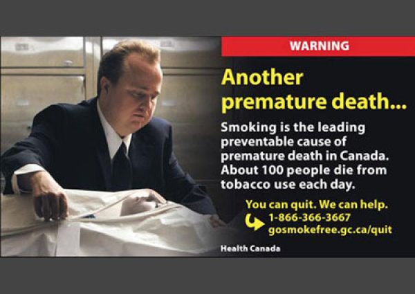 Още една преждевременна смърт. Пушенето е основната предотвратима причина за преждевременна смърт в Канада. Около 100 души всеки ден умират вследствие  на тютюнопушенето.
Изображение: hc-sc.gc.ca