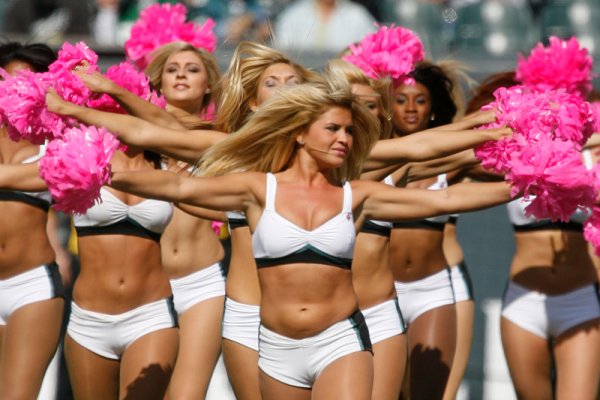 Мажоретки на Филаделфия Ийгълс от Националната футболна лига. Снимка: Reuters