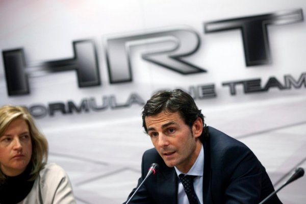 41-годишният испански пилот Педро де ла Роса обяви своето завръщане във Формула 1 за сезон 2012 година в тима на „Испания Рейсинг“. Испанецът подписа 2-годишен договор с отбора, след като за пореден път в своята кариера се подвизава като тест пилот на "Макларън". Снимка: Reuters