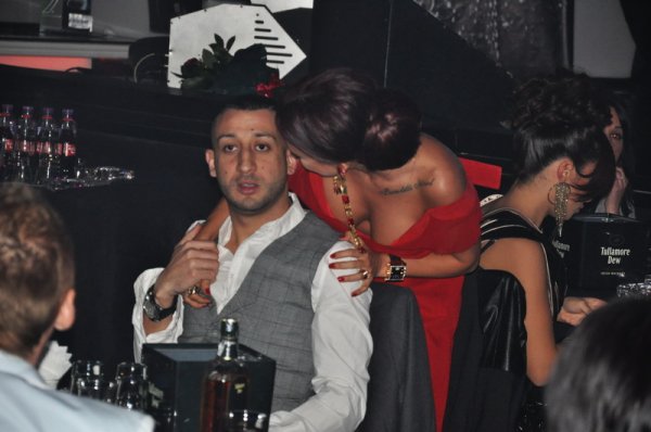 Мария разкри прелести докато си гукаше с Илиян Снимка: Dnes.bg