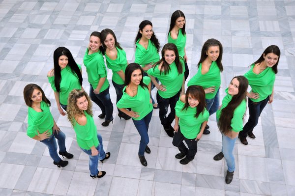 Конкурсът е един от първите за красота в България, като началото му е поставено през 1966 година. Снимка: Община Кюстендил