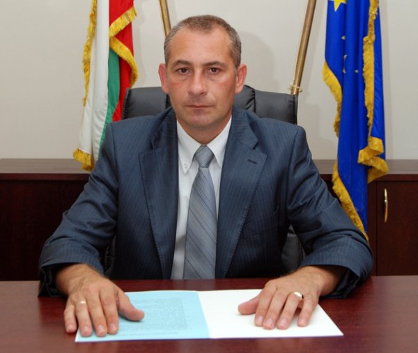 Ивайло Петров, областен управител на Монтана, е взел 3 497,60 лева.