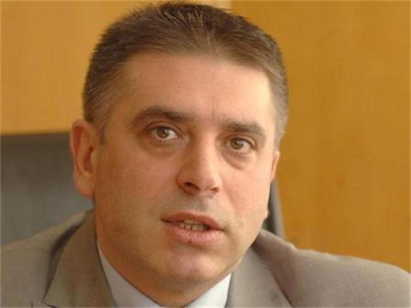 Кколегата му в София град е малко по-скромен, бонусът на Данаил Кирилов е  2 234,11 лв.