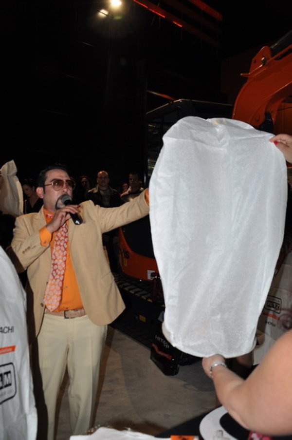 Първото летящо пожелание бе от Устата. Снимка: Dnes.bg