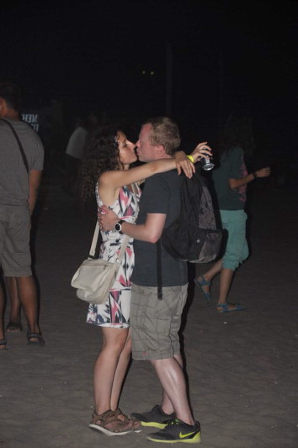 ...Докато други уплътняваха времето с любимия човек. Снимка: Dnes.bg