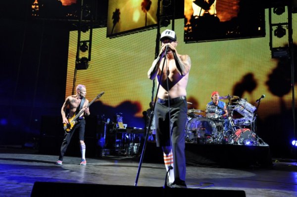 Да падат дрехи и задръжки. Снимка: Dnes.bg