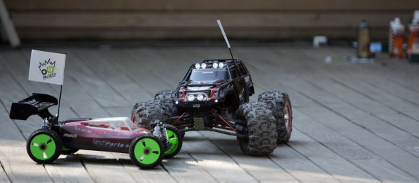 "Пораснали" деца покараха колите си с дистанционно. Снимка: ON Fest, Антон Чалъков