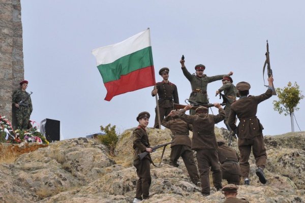 На връх Шейновец в Хасковска област за първи път направиха възстановка на атаката от 5-ти октомври 1912-та година, като част от тържествата по повод 100-годишнината от Балканската война. Снимка: Булфото