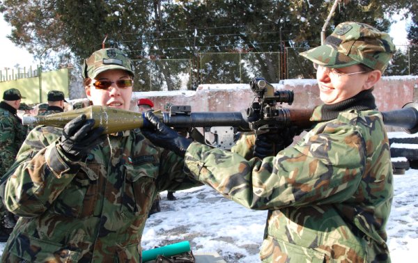 В подразделенията на хасковския военен гарнизон с тържествена церемония също бе открита новата учебна година. Снимка: БТА