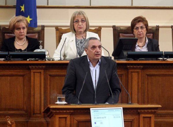 Изказване на лидера на ДСБ Иван Костов. Снимка: БТА