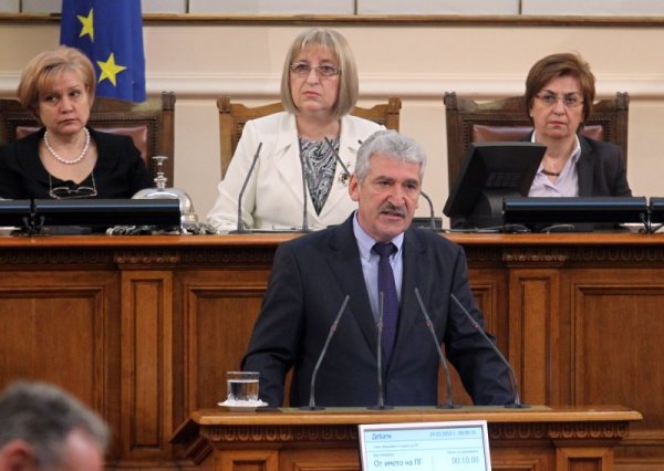 Изказване на председателя на ПГ на ГЕРБ Красимир Велчев. Снимка: БТА