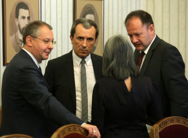 Вицепрезидент, премиер, председател на НС и лидер на БСП обсъдиха какви са вариянтите КСНС да започне наново и по същество. Снимка: БТА