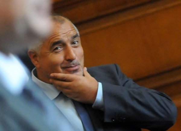 И още по-рядко срещана гледка напоследък &ndash; усмихнат Борисов. Снимка: Булфото