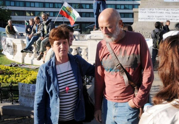 Гладуващият доскоро Едвин Сугарев също дойде, за да подкрепи протестиращите. Снимка: Булфото