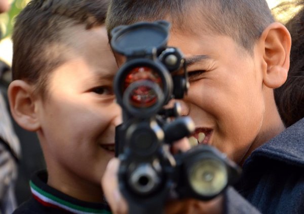 Ден на военния парашутист бе честван в бригада "Специални сили" в Пловдив. По случай празника в бригадата бе обявен и ден на отворените врати.Снимка: БТА