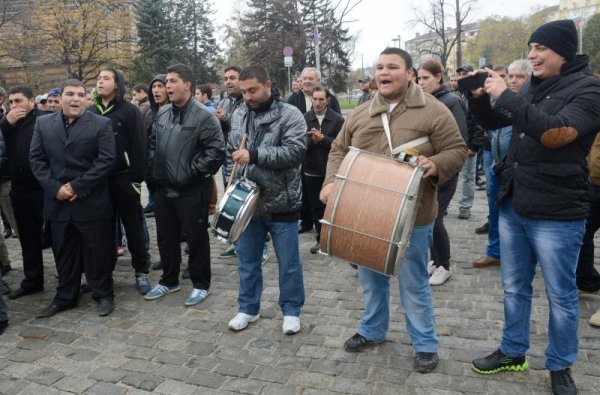 Поддръжниците на кабинета &quot;Орешарски&quot;. Снимка: Булфото