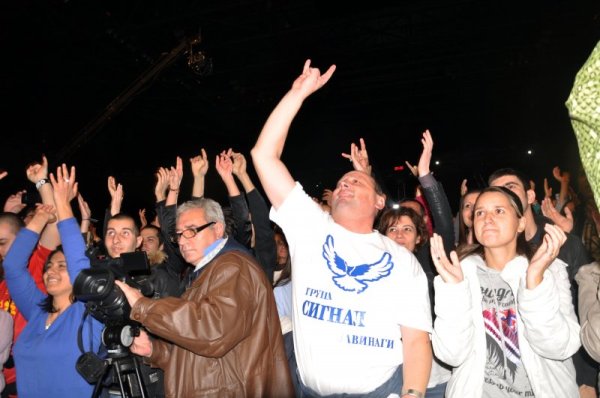 Най-верните фенове останаха без гласни струни. Снимка: Dnes.bg