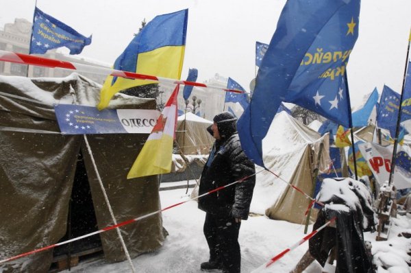 Протестиращите днес са малко, но непреклонни.  Снимка: Reuters