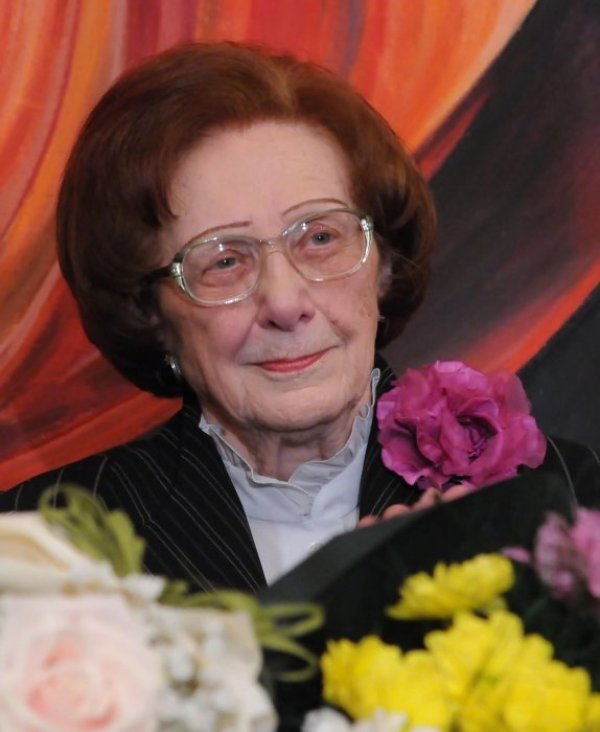 На 5 февруари от рак на панкреаса почина Леда Милева - писателка, преводач, детска учителка, деятел на културата, общественик, дипломат. Тя е автор на стихове и пиеси за деца и на преводи от английски, руски и френски. Народен представител в VII ВНС, VIII НС, IX НС. От 1966 до 1970 година е генерален директор на Българската телевизия. Леда Милева е автор на повече от 30 стихосбирки за деца, театрални и радиопиеси, превеждани на английски, френски, немски, руски, полски и други езици. Автор е на множество статии по проблемите на литературата, превода и международното културно сътрудничество. Снимка: Булфото