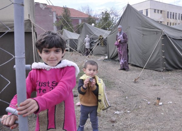 Към момента близо 9000 хиляди имигранти са потърсили убежище и закрила в нашата страна, близо 900 пък сме върнали по родните им страни. Снимка: Булфото