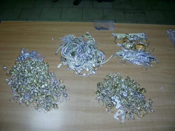 Конфискуваните бижута на&quot; Капитан Андреево&quot;. Снимка Агенция &quot;Митници&quot;