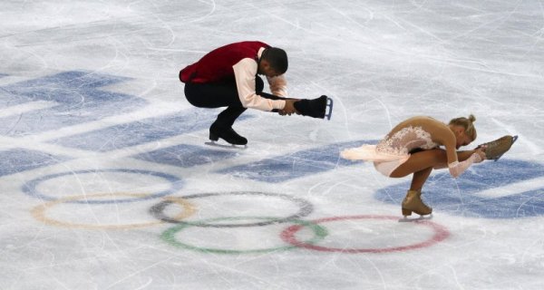 Бронз за Альона Савченко и Робин Шолкови. Снимка: Ройтерс