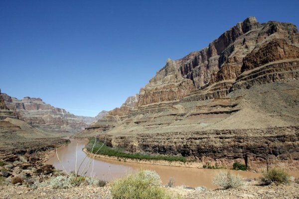 В парка са намерени археологически находки на 12&nbsp;000 години, които свидетелстват за заселването на индиански племена по тези земи. В наши дни Гранд Каньон е посещаван на година от над 5 милиона души. Снимка: Reuters
&nbsp;
