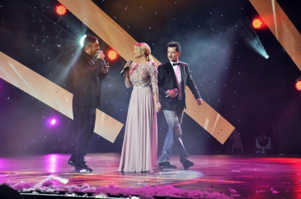 Коцето, Цветелина Янева и гръцкият изпълнител Йоргос Ясемис. Снимка: Dnes.bg