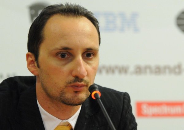 Веселин Топалов е фен на ЦСКА. Снимки: Булфото