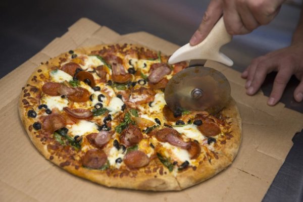 Най-скъпата пица в света струва 12 хил. долара и приготвянето й отнема 72 часа. Снимка: Reuters