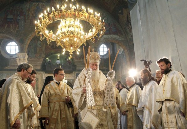 В митрополитската катедрала "Св. Неделя", патриарх Неофит оглави богослужението за Второ Възкресение Христово. По време на службата бяха четени текстове от Евангелието на различни езици. Снимка: БТА