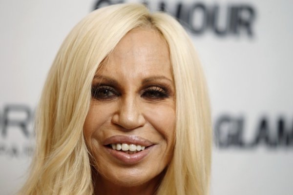 Дизайнерката пристига за церемонията Жена на годината на сп. Glamour в Ню Йорк през 2010 година. Снимка: Reuters
