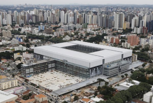 "Арена да Байшада&rdquo; в Куритиба. Обновен стадион с капацитет 43981. Снимка: Reuters