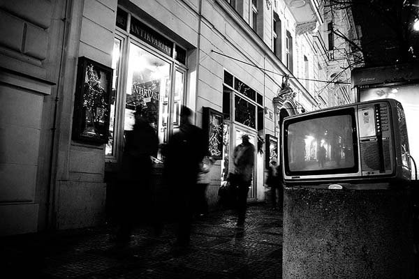 11 години прекарваме пред телевизора. Снимка: Flickr