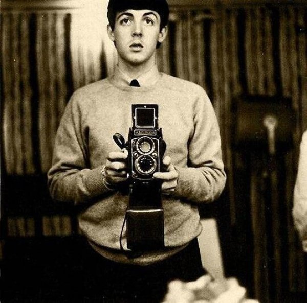 Селфи на Пол Маккартни през 1959 година. Снимка: Paul McCartney