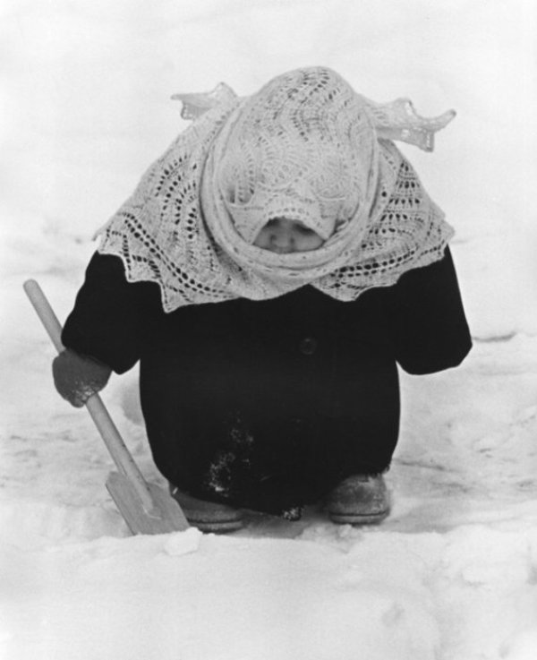Владимир Лагранж, &quot;Бабче, но не съвсем&quot;, 1961 г.