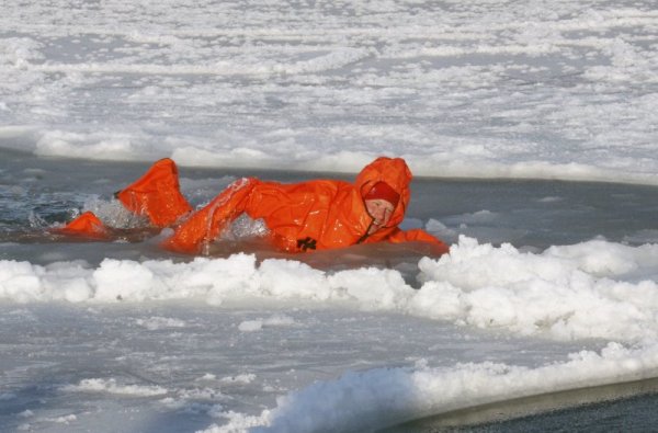 Подготовката на Хари преди експедиция на Южния полюс. Снимка: Reuters