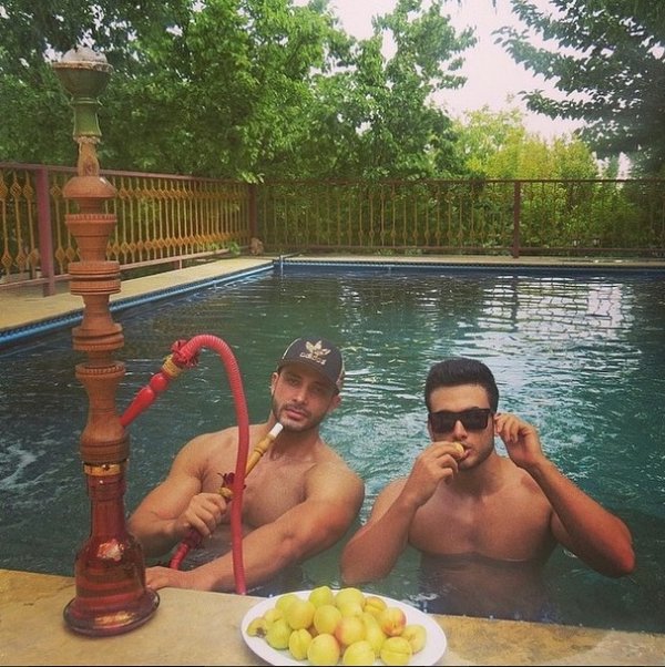 Instagram/ richkidsoftehran