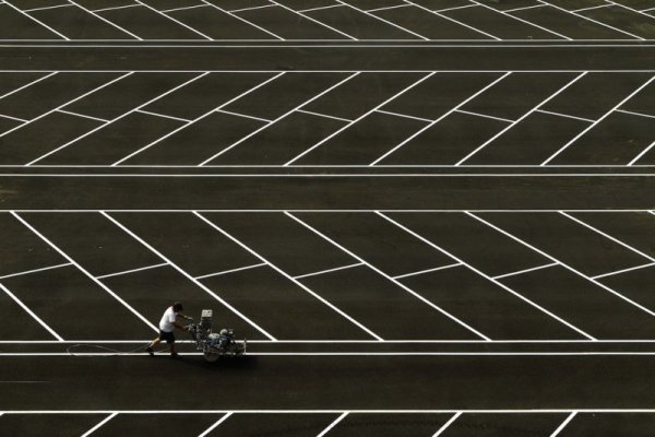 17 ч. - &quot;Симетрия&quot;. Снимка: CBRE Urban Photgrapher of the Year