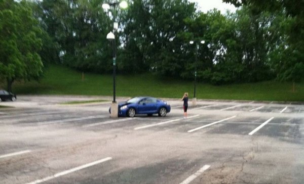 Не е необходимо паркингът да е пълен, за да се случи инцидент. Снимка: kaifolog