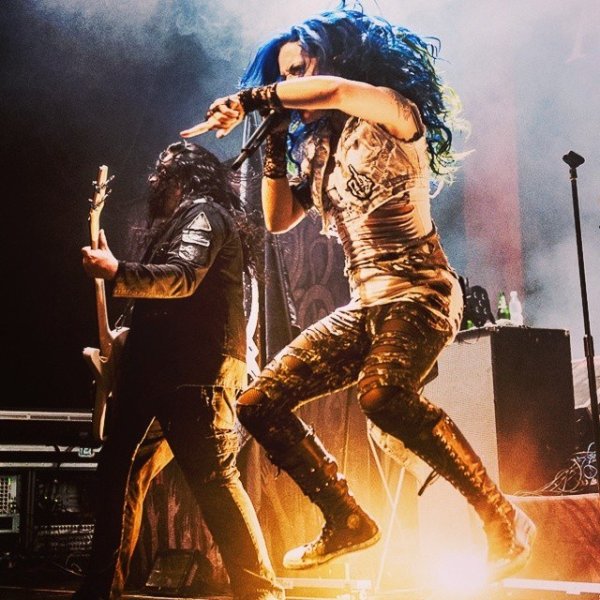Alissa White-Gluz (Arch Enemy). Снимка: Facebook
