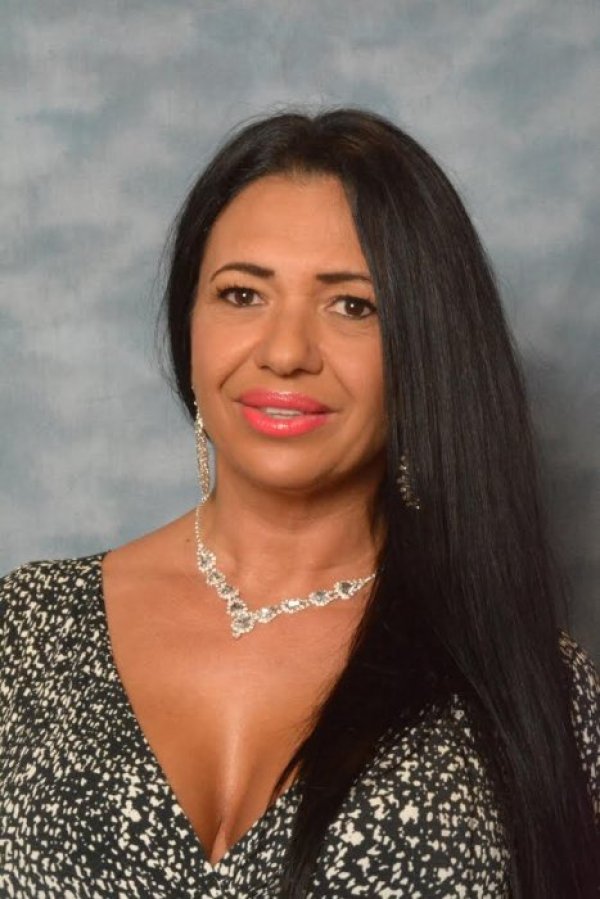 Снимката на Анита Желева за визитката й. Снимка: Mrs. World